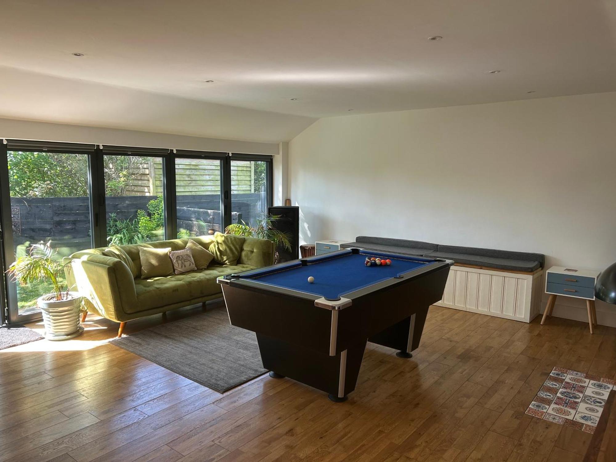 Tunstead  Crossing Retreat - Pool Table, Projector, Barnヴィラ エクステリア 写真